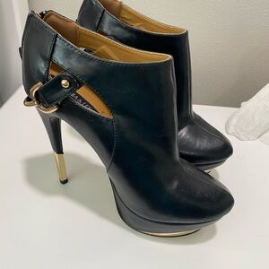 Sophia & Lee Black Heeled Boots with Gold Details